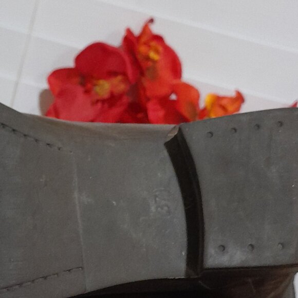 SOLD🔴🔴🔴🔴🔴🔴Women's Eric Michael  Leather Harness Biker Boots Brown  37 (7) - Picture 7 of 10